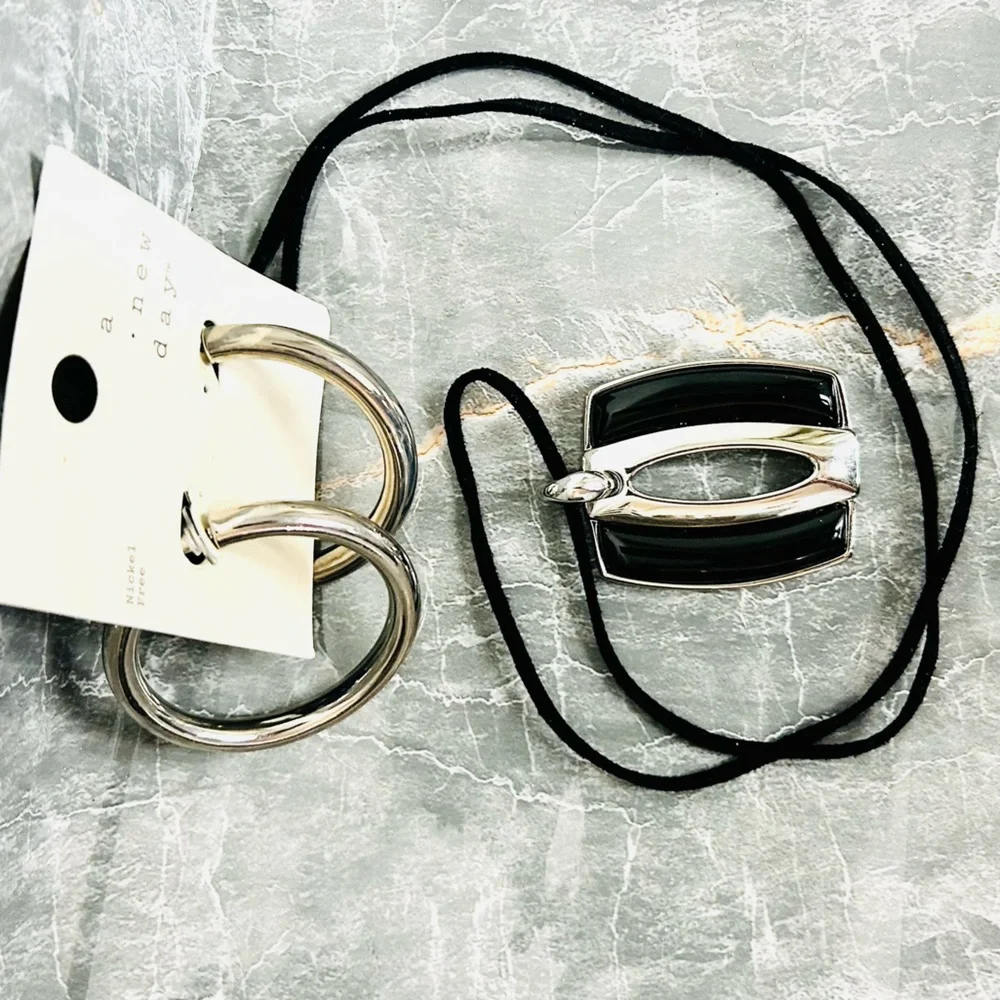 Lia Sophia Pendant necklace with New Day Silver Hoop Earrings! WHAT A DUO!!🌸 NWT - Picture 3 of 7